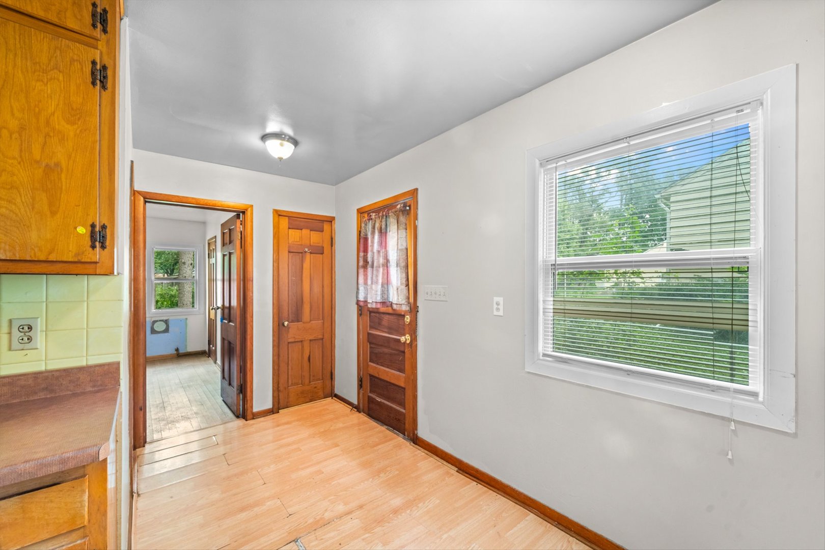 612 North Randall Road Aurora, IL 60506 - Photo 14 of 23 Gallery Image 14