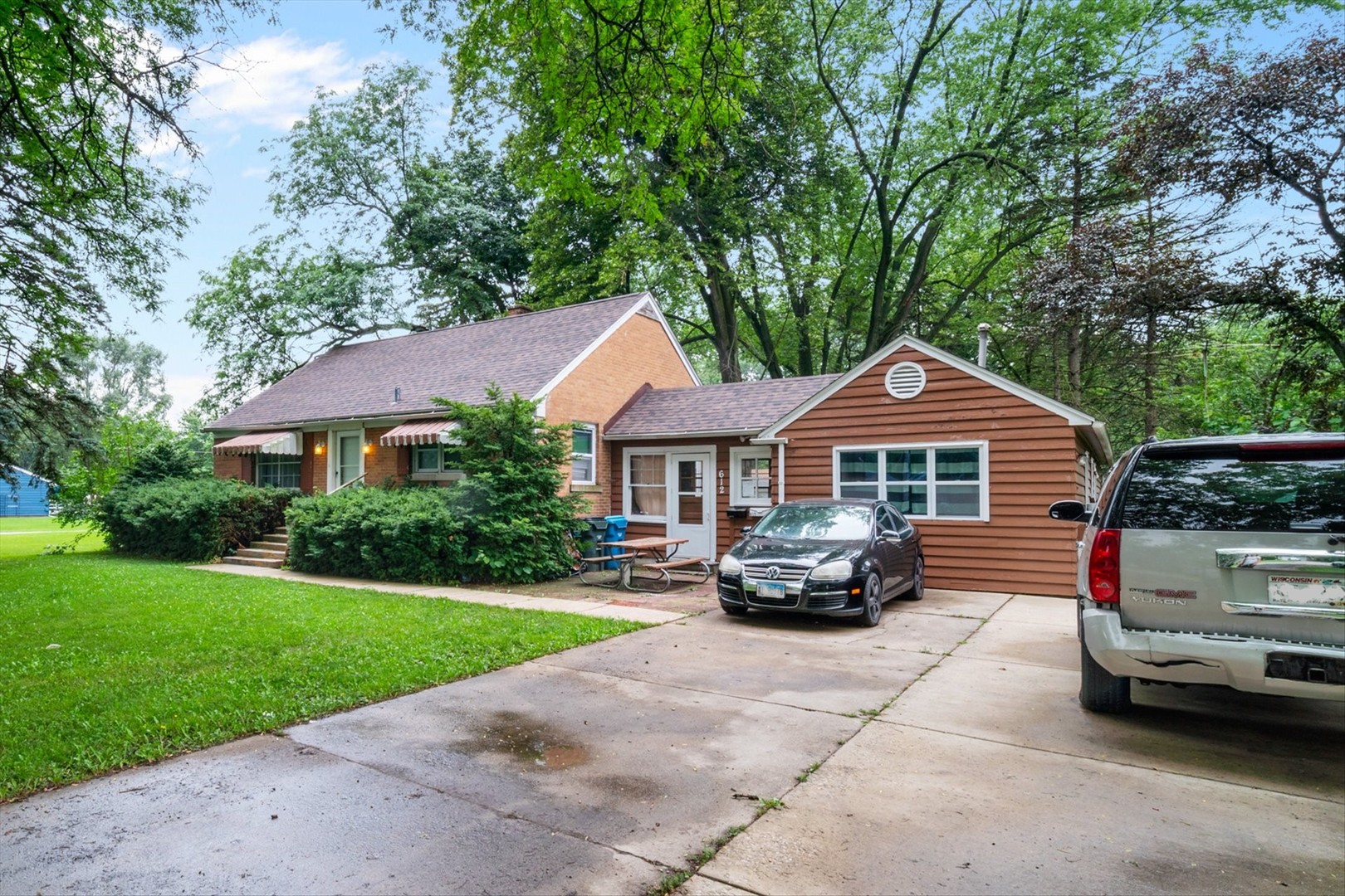 612 North Randall Road Aurora, IL 60506 - Photo 3 of 23 Gallery Image 3