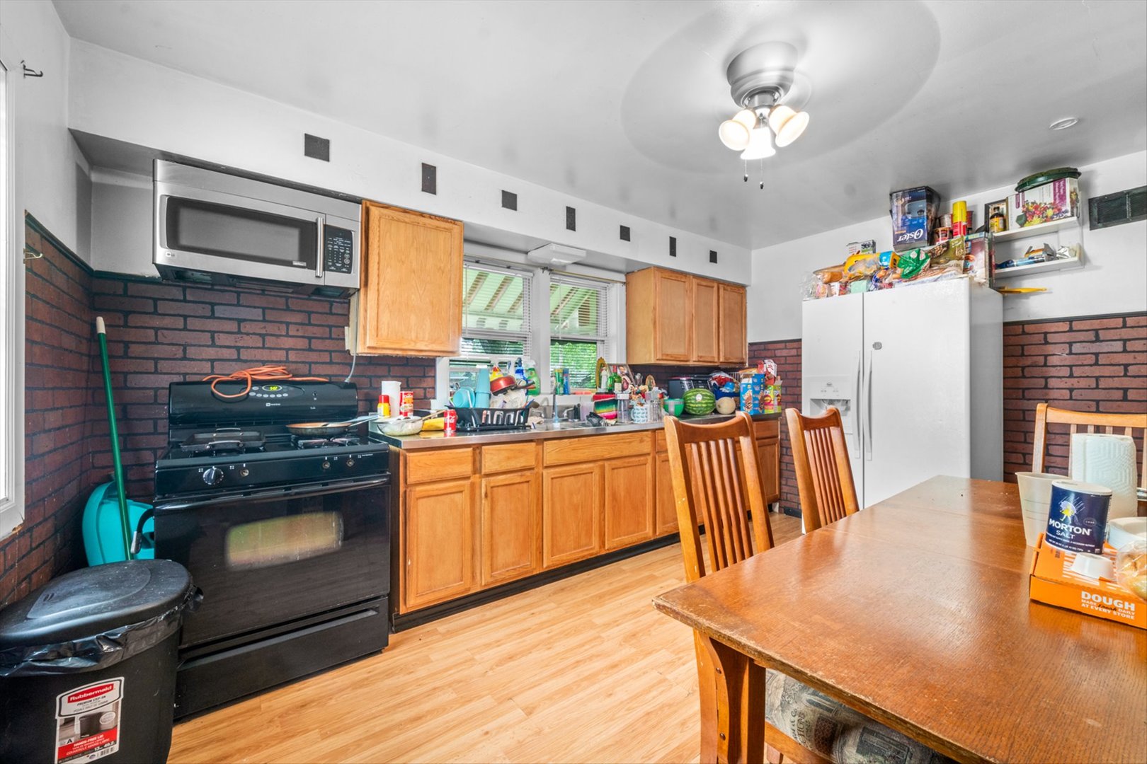612 North Randall Road Aurora, IL 60506 - Photo 6 of 23 Gallery Image 6