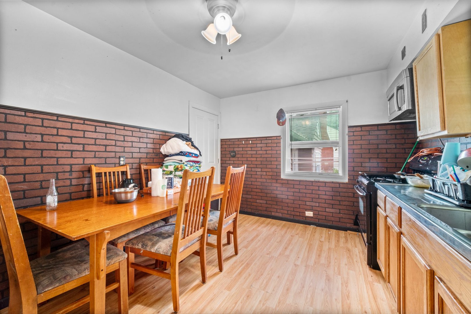 612 North Randall Road Aurora, IL 60506 - Photo 7 of 23 Gallery Image 7