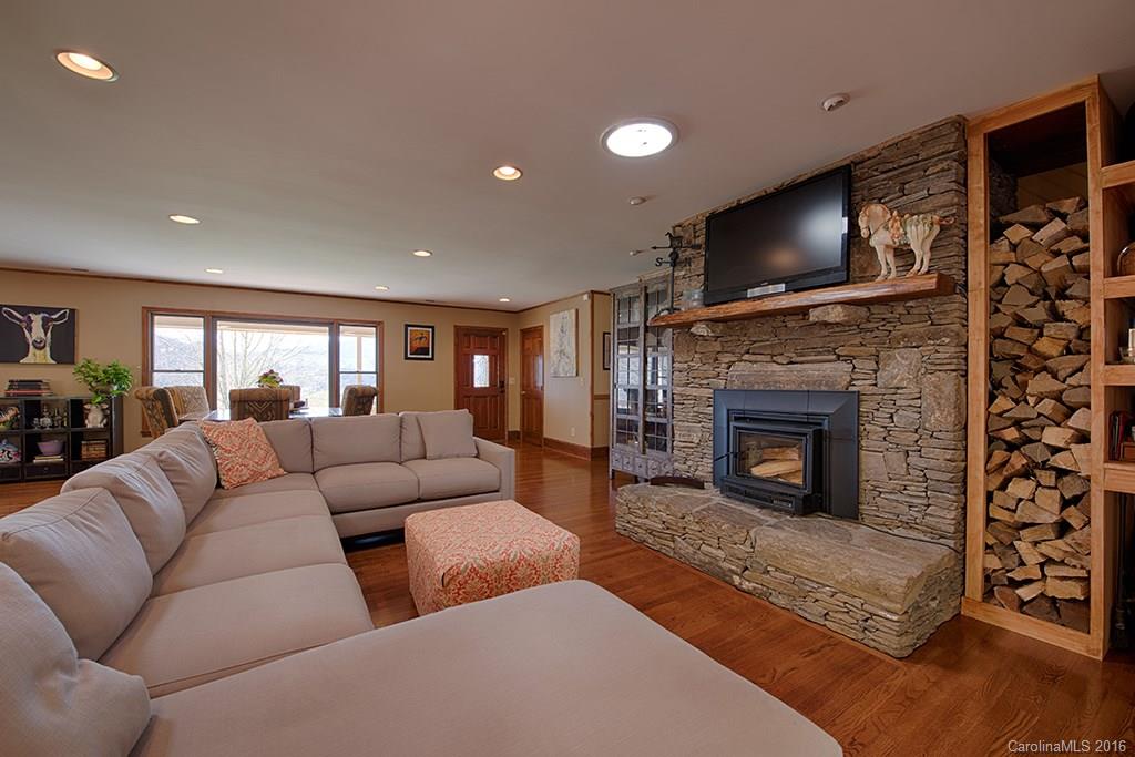 190 River Point Road Canton, NC 28716 - Photo 5 of 24 Gallery Image 5