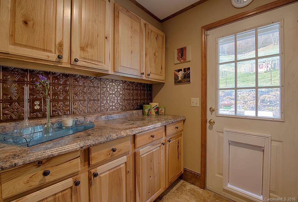 190 River Point Road Canton, NC 28716 - Photo 8 of 24 Gallery Image 8