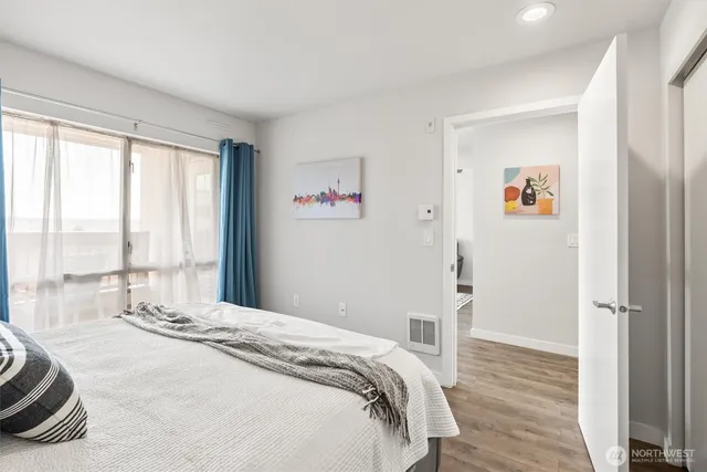 $299,880 | 321 10th Avenue South, Unit 705, Seattle, WA 98144