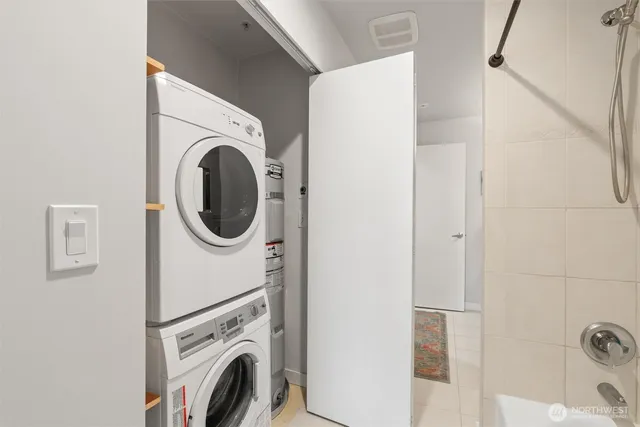 $299,880 | 321 10th Avenue South, Unit 705, Seattle, WA 98144