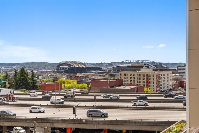 $299,880 | 321 10th Avenue South, Unit 705, Seattle, WA 98144