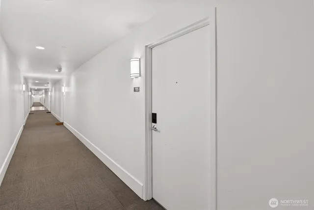 $299,880 | 321 10th Avenue South, Unit 705, Seattle, WA 98144