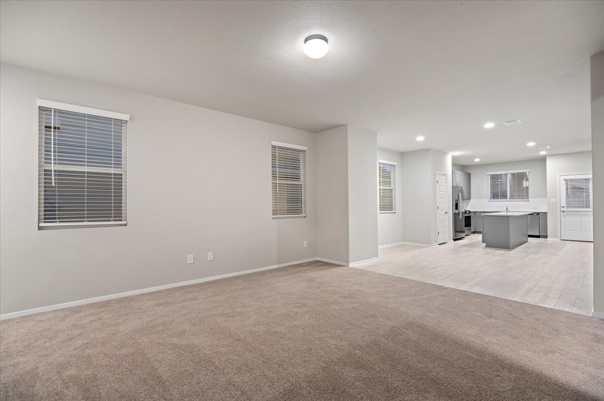107 Tillage Road Elgin, TX 78621 - Photo 4 of 32