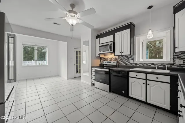 $510,000 | 2462 Highway 24, Beulaville, NC 28518