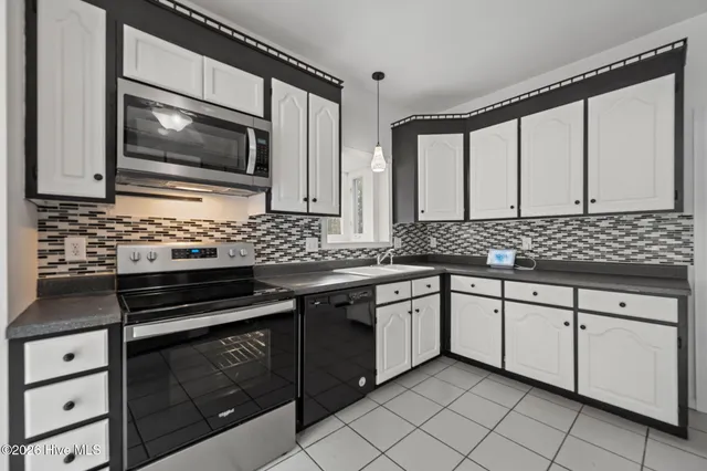 $510,000 | 2462 Highway 24, Beulaville, NC 28518