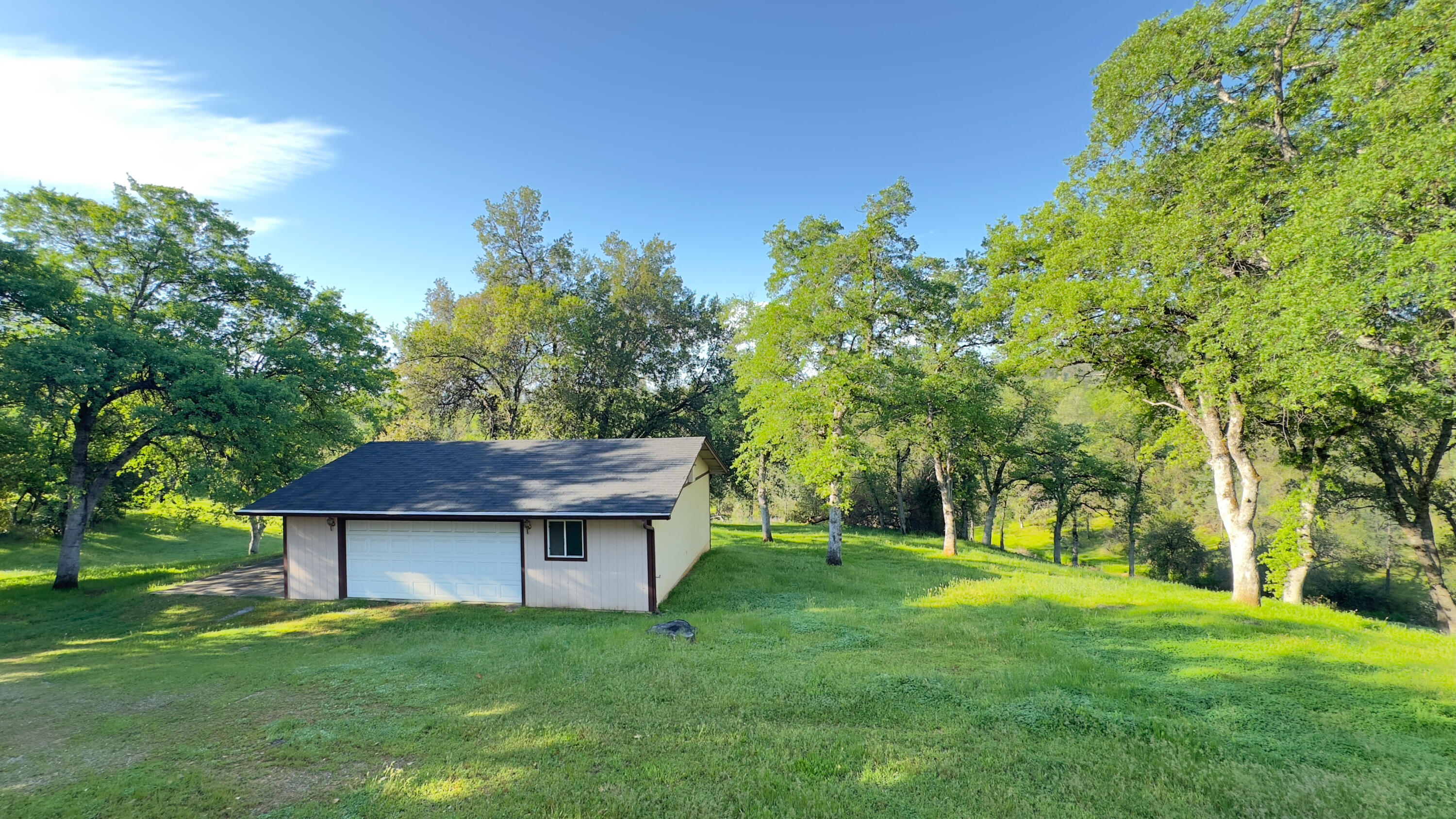 16588 Stanislaus Drive Redding, CA 96001 - Photo 43 of 53 a view of a back yard