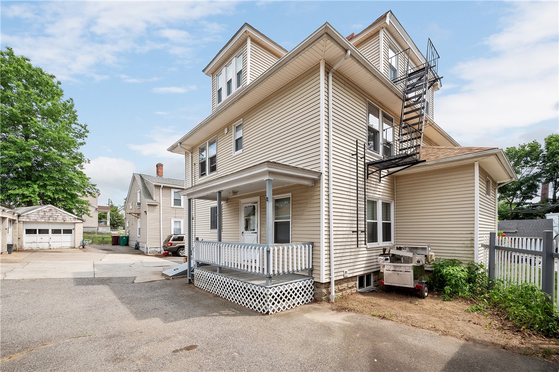 26 Blakeley Street Woonsocket, RI 02895 - Photo 10 of 38