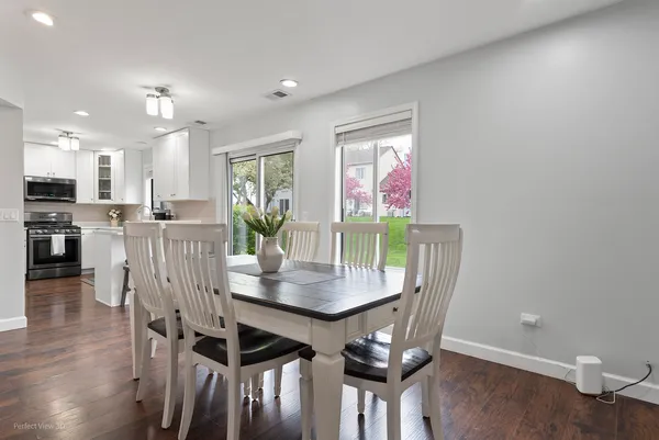 $269,000 | 5218 Willow Court, Gurnee, IL 60031