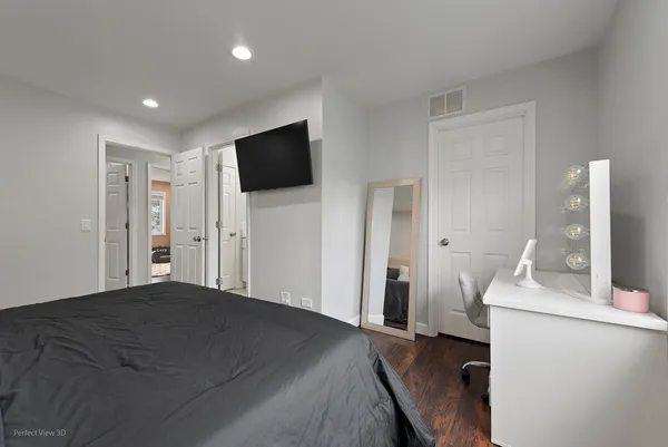 $269,000 | 5218 Willow Court, Gurnee, IL 60031