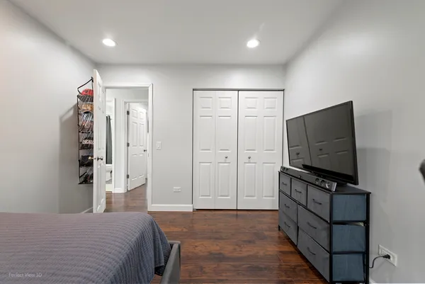 $269,000 | 5218 Willow Court, Gurnee, IL 60031