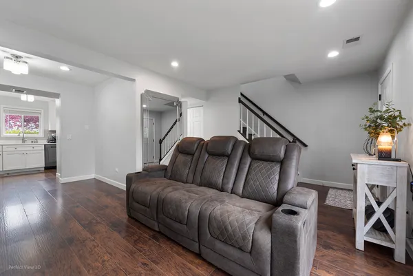 $269,000 | 5218 Willow Court, Gurnee, IL 60031
