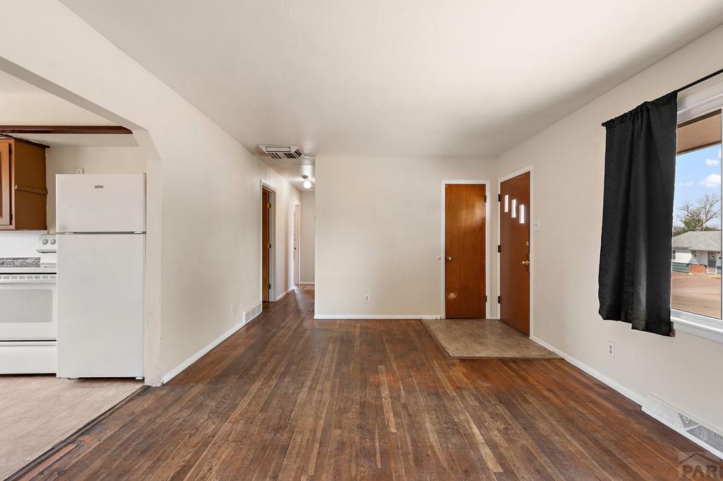 1810 Comanche Road Pueblo, CO 81001 - Photo 3 of 29