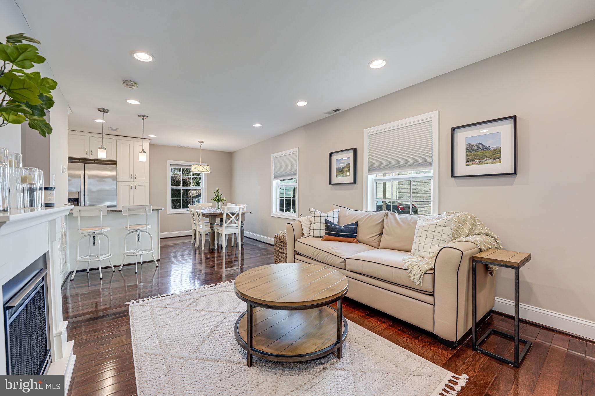 2006 Griffith Road Falls Church, VA 22043 - Photo 4 of 29 Gallery Image 4