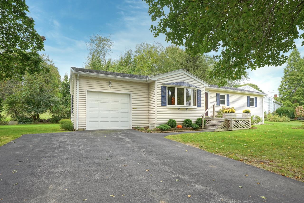 22 Sewall Road Portsmouth, NH 03801 - Photo 3 of 23