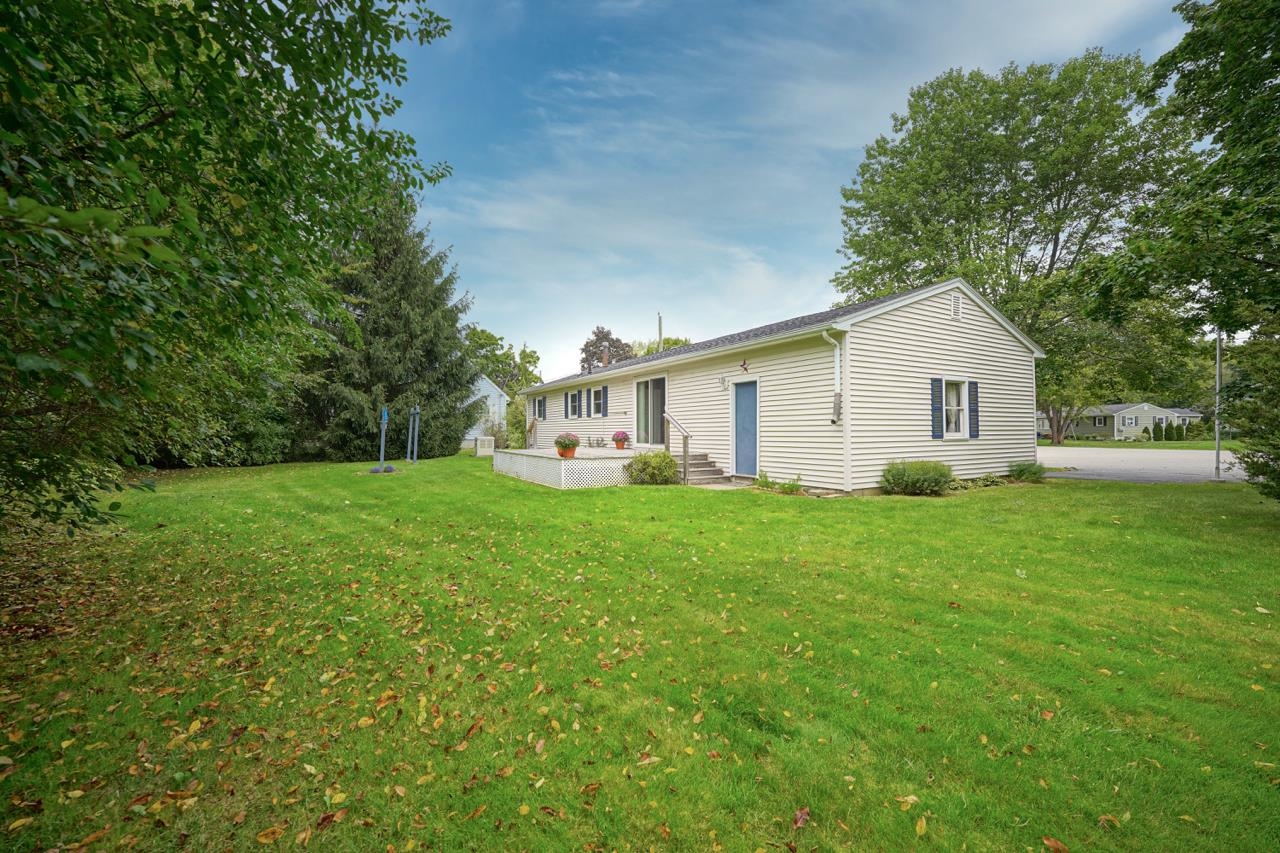 22 Sewall Road Portsmouth, NH 03801 - Photo 4 of 23