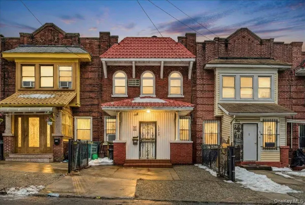 $870,000 | 159-20 Highland Avenue | Jamaica Hills