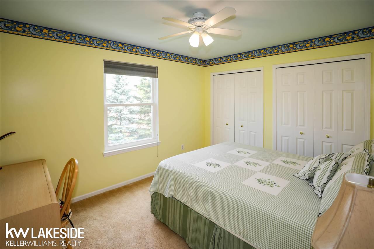 2818 Long Meadow Lane Rochester, MI 48307 - Photo 31 of 45 50045489-30.JPG