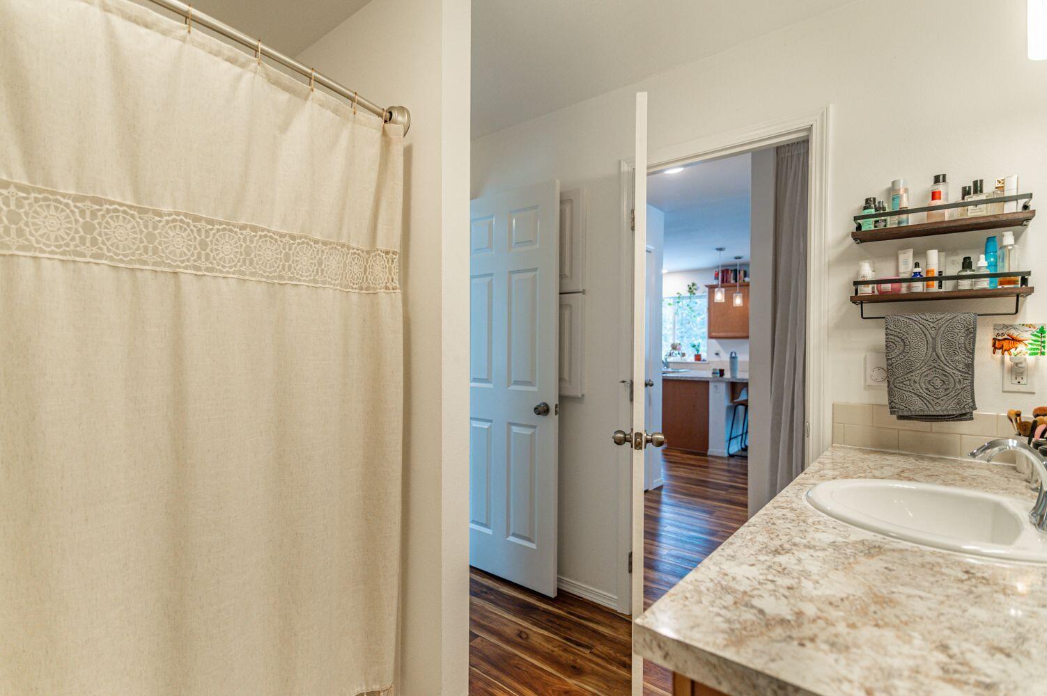 17150 Covina Road Bend, OR 97707 - Photo 14 of 22 iG0S7N1A