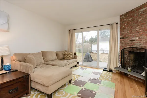 $4,300 | 57 Sagamore Hill Drive, Unit A, Port Washington, NY 11050