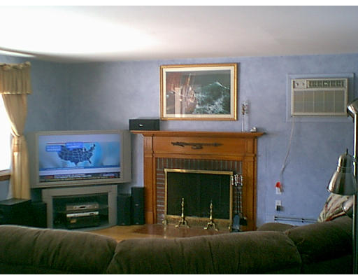 88 Stony Brook Road Raynham, MA 02767 - Photo 4 of 5 Gallery Image 4