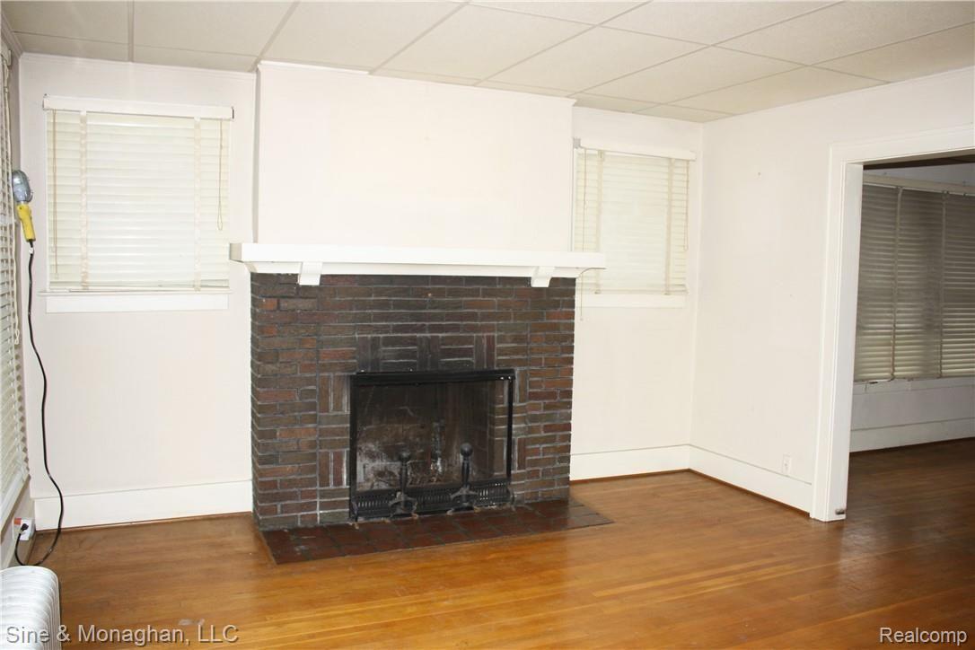 874 Alter Road Detroit, MI 48215 - Photo 4 of 19 IMG_9357.JPG