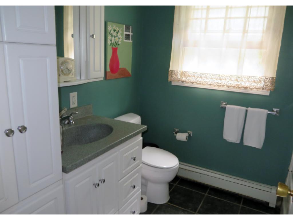 113 Conant Road Nashua, NH 03062 - Photo 16 of 22