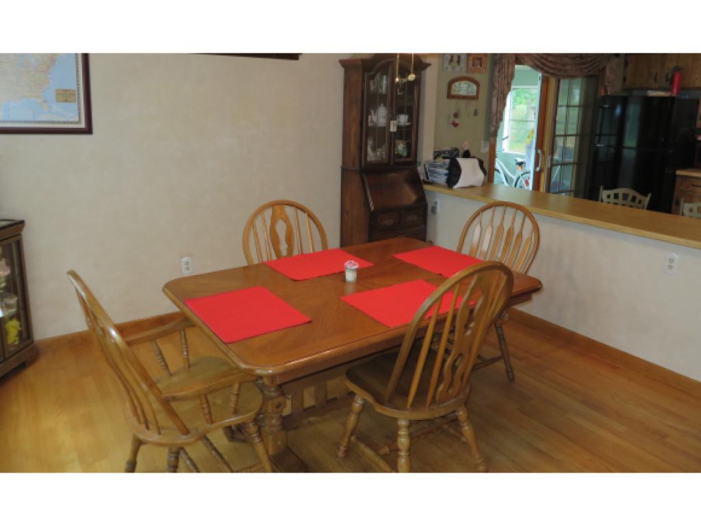 113 Conant Road Nashua, NH 03062 - Photo 4 of 22
