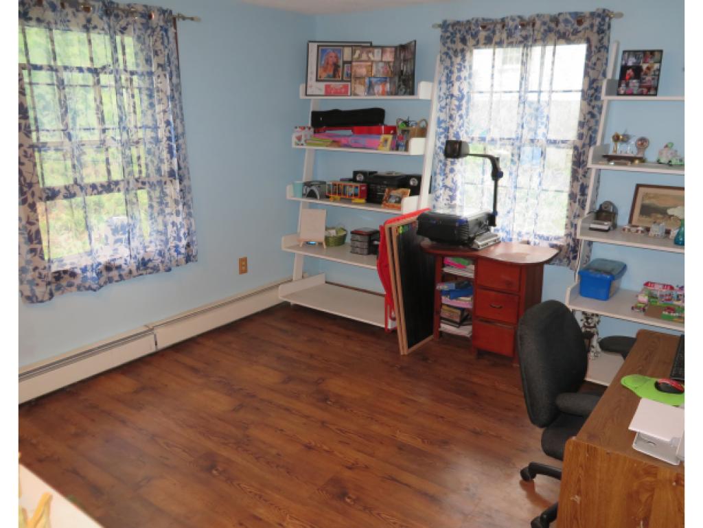 113 Conant Road Nashua, NH 03062 - Photo 7 of 22