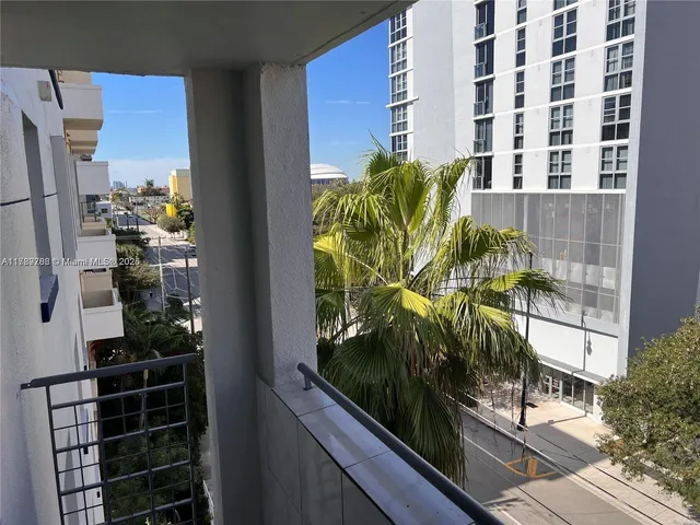 $195,000 | 546 Southwest 1st Street, Unit 611, Miami, FL 33130