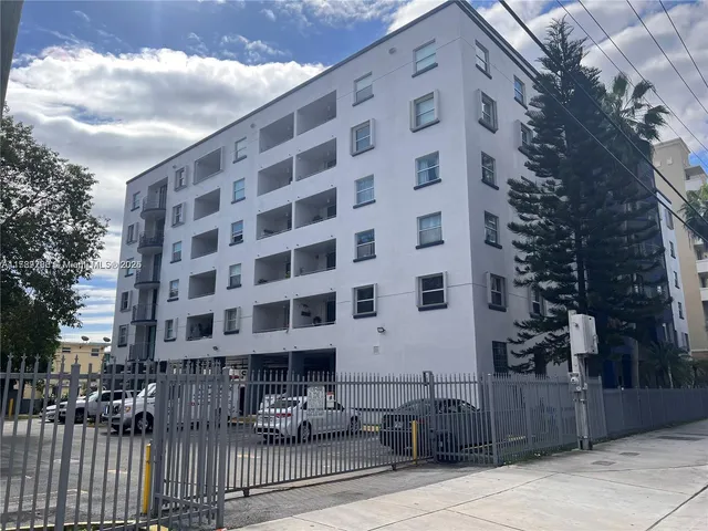 $195,000 | 546 Southwest 1st Street, Unit 611, Miami, FL 33130