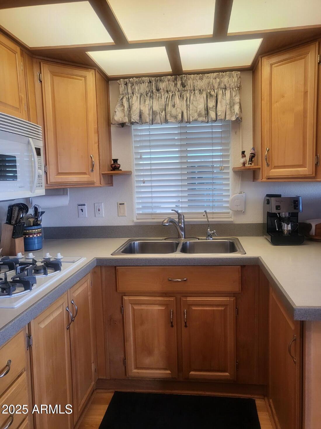 17200 West Bell Road, Unit 846 Surprise, AZ 85374 - Photo 9 of 48 20250228_103944
