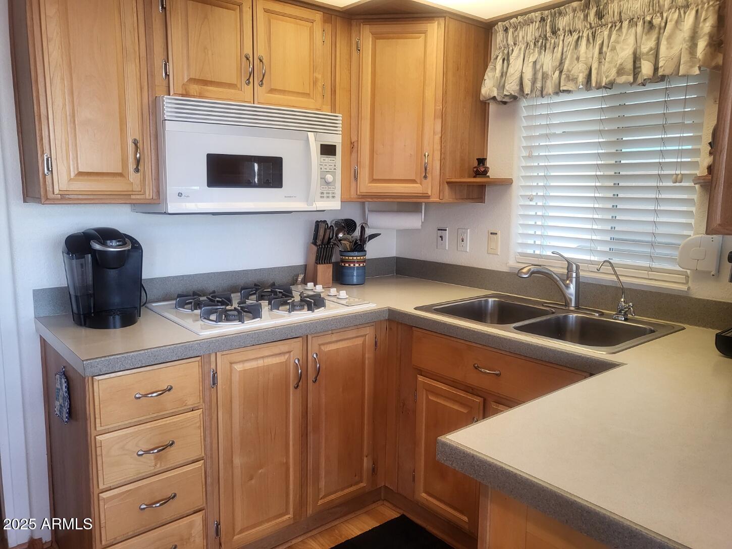 17200 West Bell Road, Unit 846 Surprise, AZ 85374 - Photo 10 of 48 20250228_104010