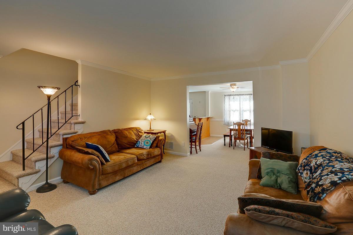 5669 Leiden Road Baltimore, MD 21206 - Photo 17 of 27 Family Room