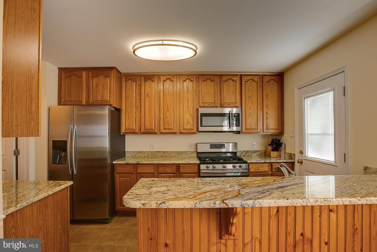 5669 Leiden Road Baltimore, MD 21206 - Photo 4 of 27 Kitchen