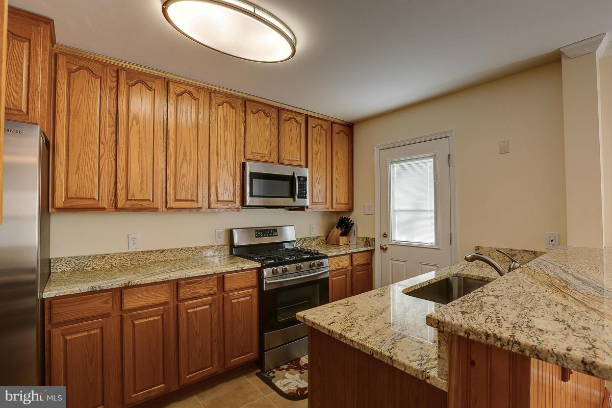 5669 Leiden Road Baltimore, MD 21206 - Photo 5 of 27 Kitchen