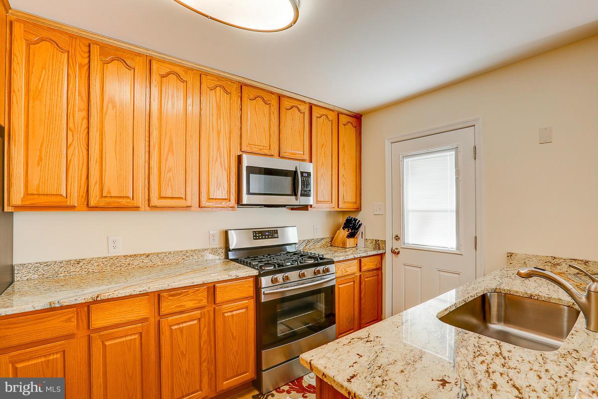 5669 Leiden Road Baltimore, MD 21206 - Photo 6 of 27 Kitchen