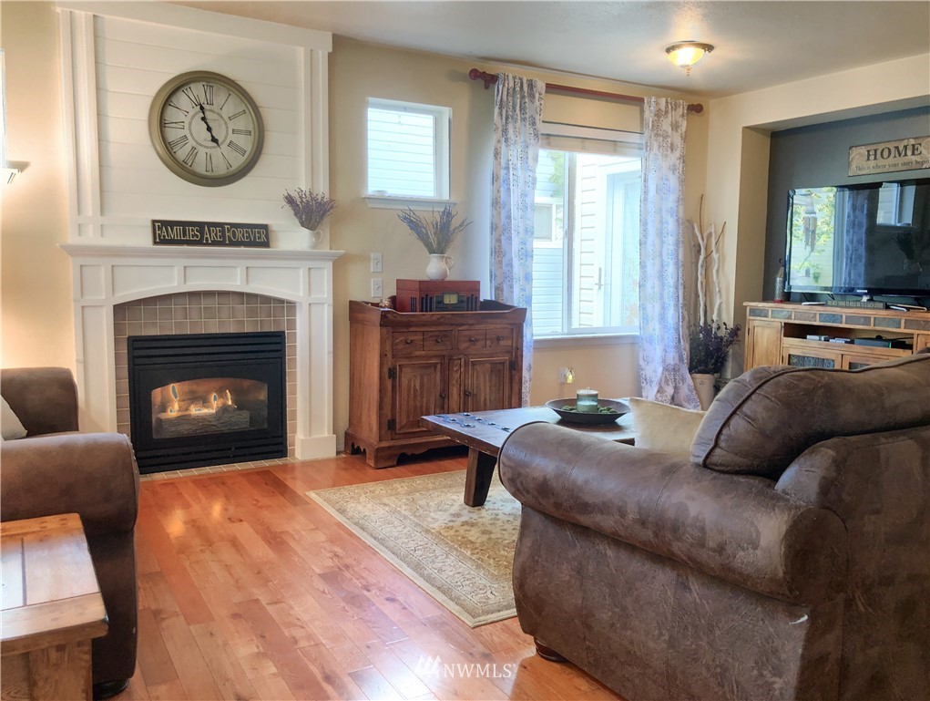 1436 Rooklidge Street DuPont, WA 98327 - Photo 5 of 24 Gallery Image 5