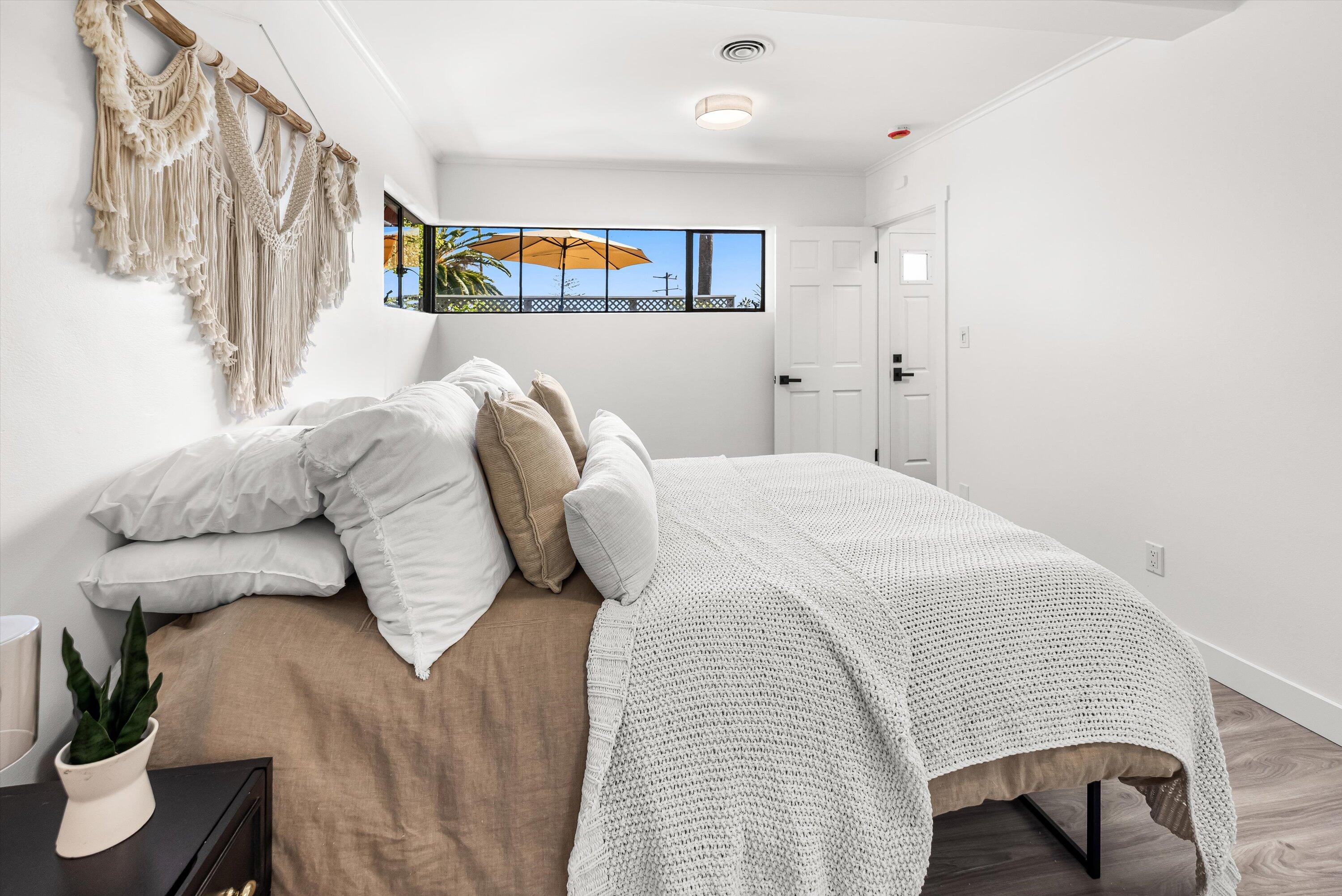 1418 Alta Vista Road, Unit A Santa Barbara, CA 93103 - Photo 22 of 33 Bedroom 4