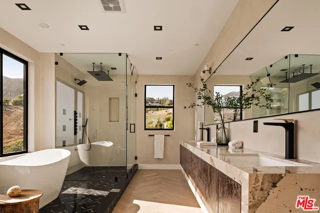 $5,995,000 | 5877 Trancas Canyon Road, Malibu, CA 90265