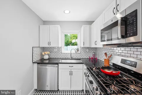 $674,900 | 4782 21st Road North, Arlington, VA 22207