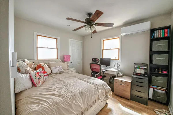 $759,000 | 912 Pacific Street, Lindenhurst, NY 11757