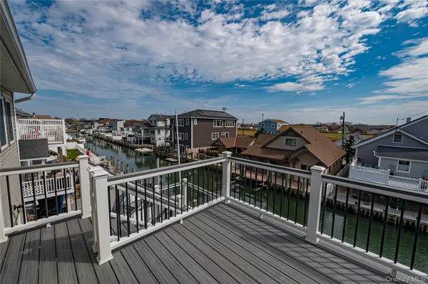 $759,000 | 912 Pacific Street, Lindenhurst, NY 11757
