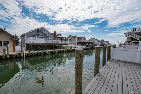$759,000 | 912 Pacific Street, Lindenhurst, NY 11757