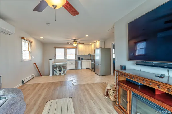 $759,000 | 912 Pacific Street, Lindenhurst, NY 11757