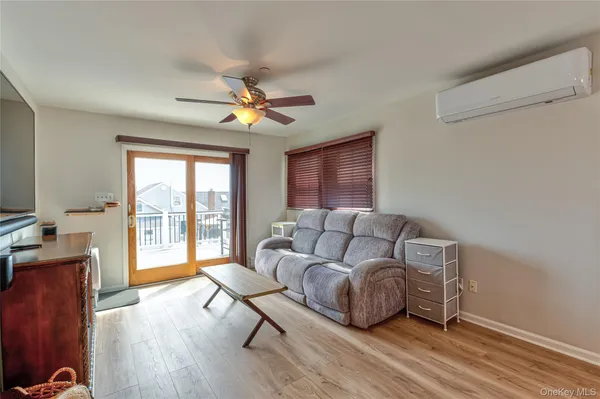 $759,000 | 912 Pacific Street, Lindenhurst, NY 11757