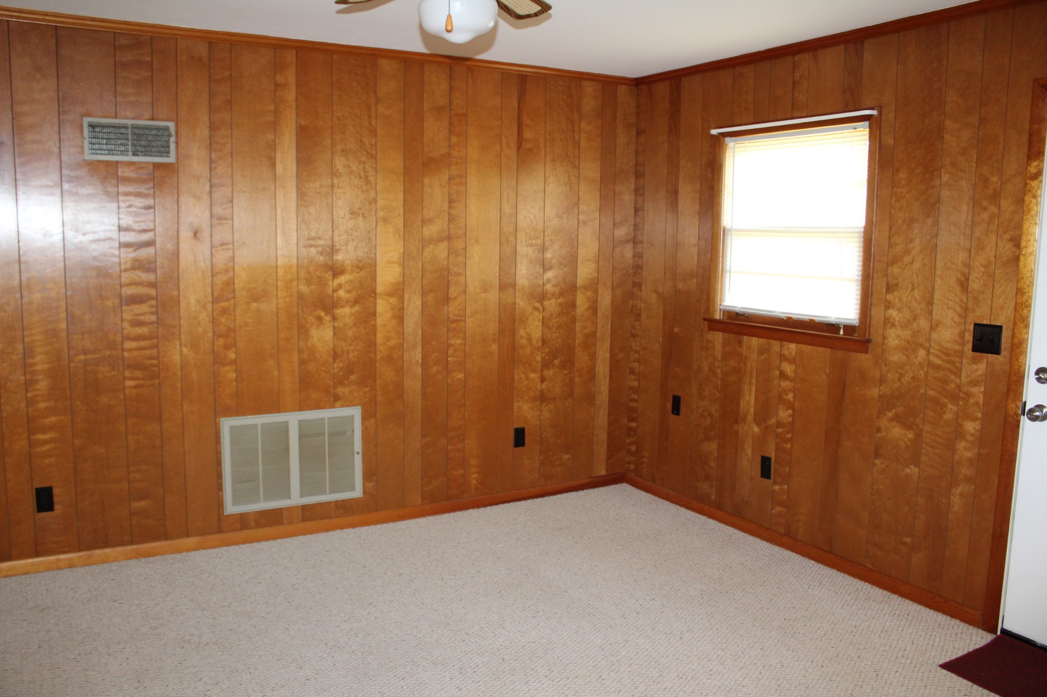239 Mill Street Viola, TN 37357 - Photo 12 of 27 an empty room with windows